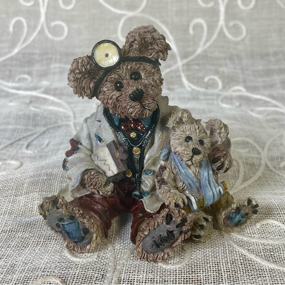 Vintage 1998 Dr. Harrison Griz MD, PHD, BUD Boyds Bears Bearstone Collection